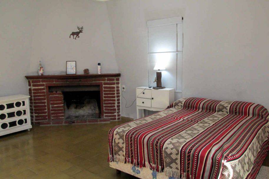 luna-cautiva-la-casa-antigua-09-913x609