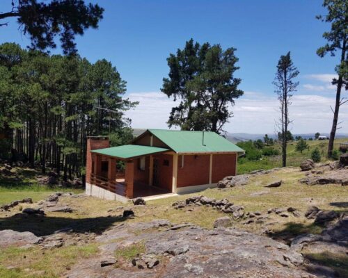 Arroyito-exterior-2-1400x1050